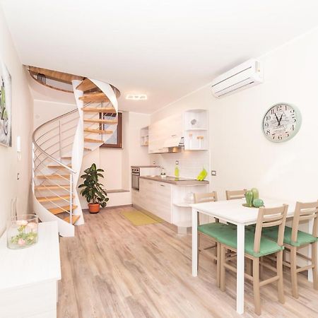 La Dimora Nel Borgo Apartment Виторкиано Екстериор снимка