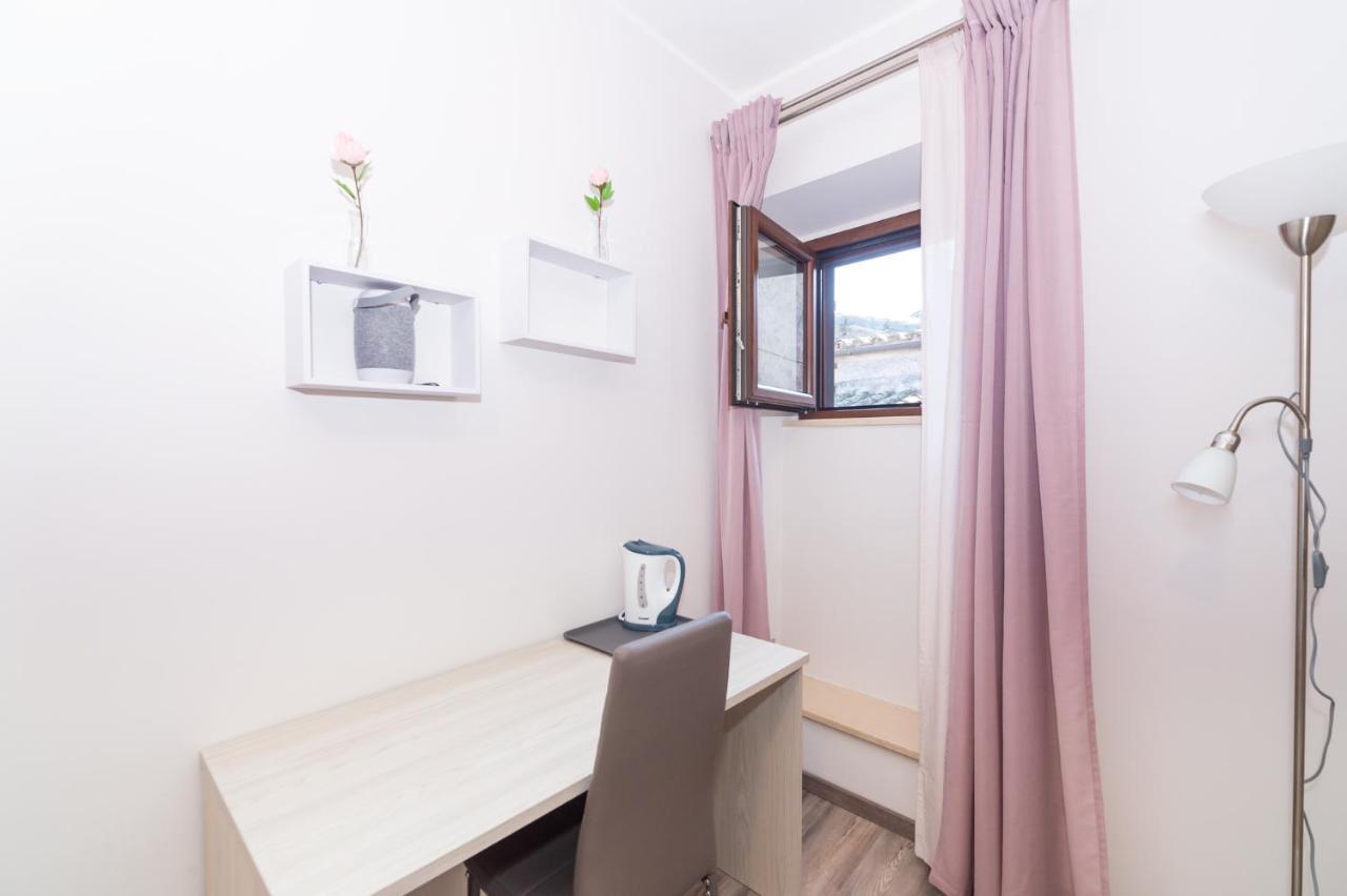 La Dimora Nel Borgo Apartment Виторкиано Екстериор снимка